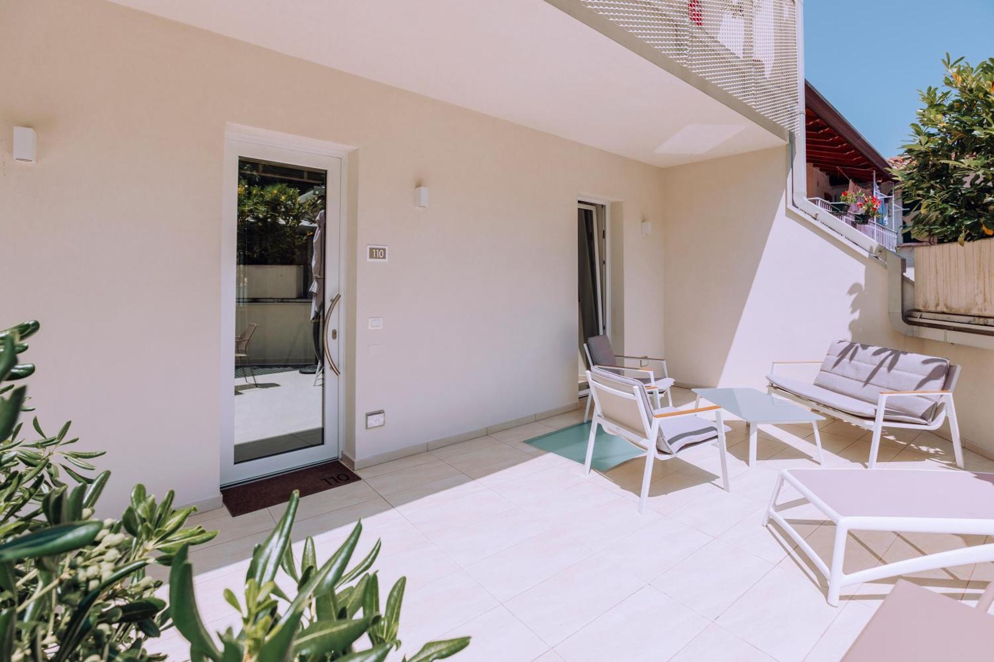Ah Porticcioli Boutique Apartments San Felice del Benaco Exterior foto